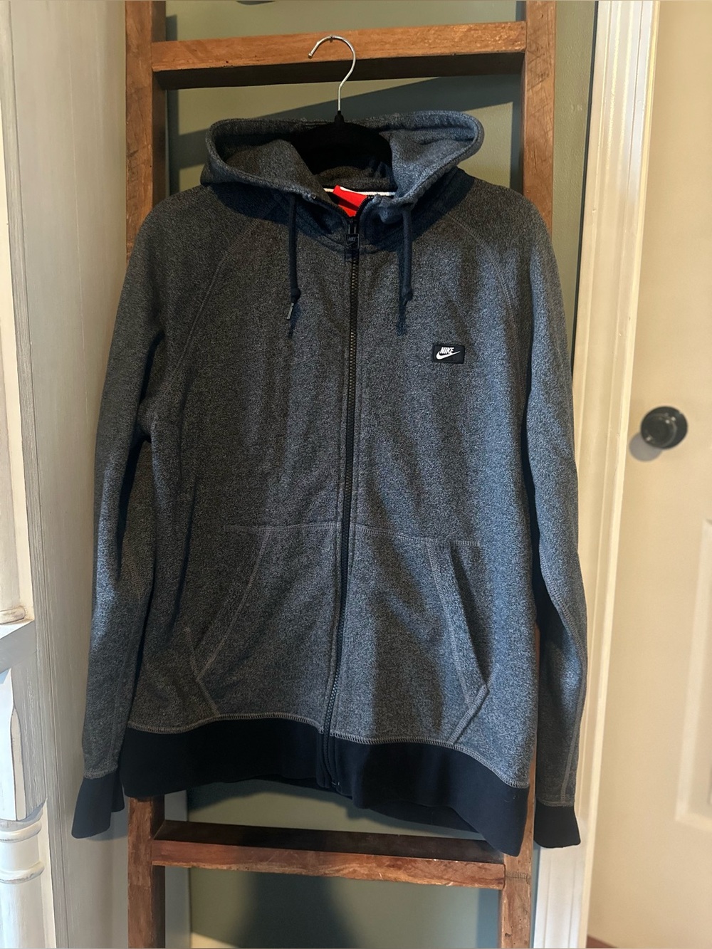 Nike Men’s Dark Gray Full-Zip Hoodie Sweater L